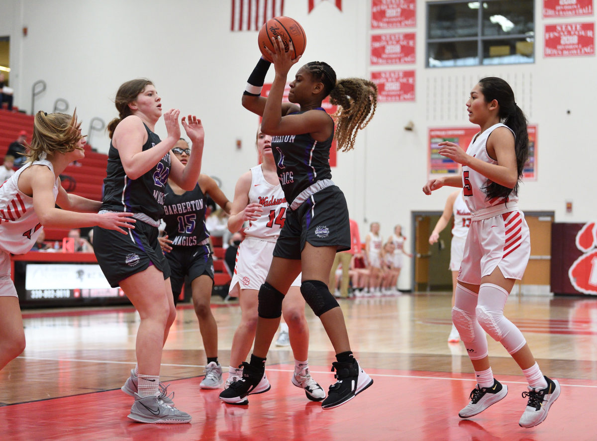 Two_Jeff Harwell_Wadsworth_Barberton_girls.28